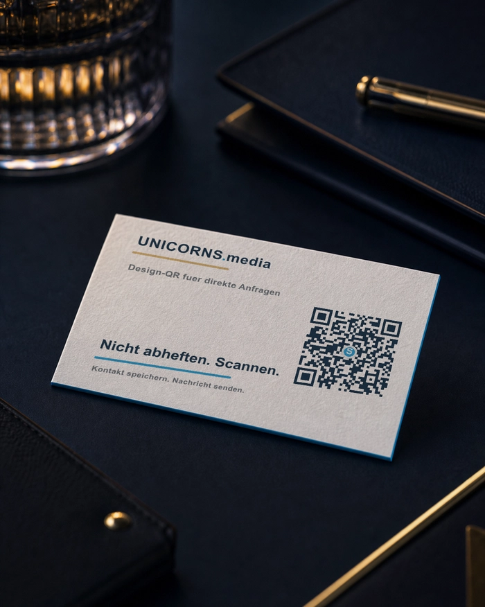 Visitenkartenstapel mit QR-Code